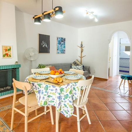 A Cozy And Elegant Townhouse Across The Beach Torre de Benagalbon Bagian luar foto