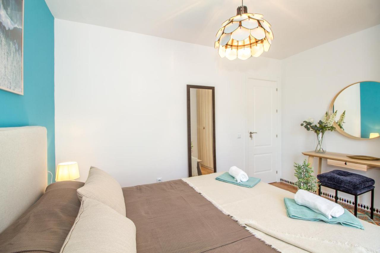 A Cozy And Elegant Townhouse Across The Beach Torre de Benagalbon Bagian luar foto