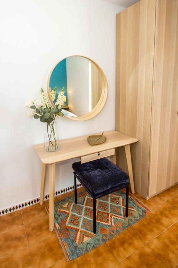 A Cozy And Elegant Townhouse Across The Beach Torre de Benagalbon Bagian luar foto