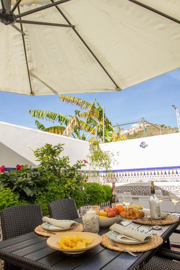 A Cozy And Elegant Townhouse Across The Beach Torre de Benagalbon Bagian luar foto
