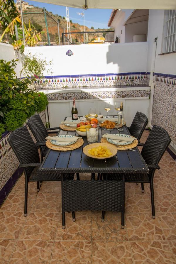 A Cozy And Elegant Townhouse Across The Beach Torre de Benagalbon Bagian luar foto