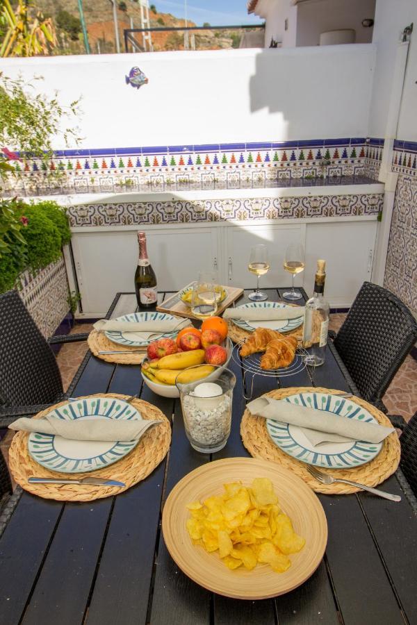 A Cozy And Elegant Townhouse Across The Beach Torre de Benagalbon Bagian luar foto